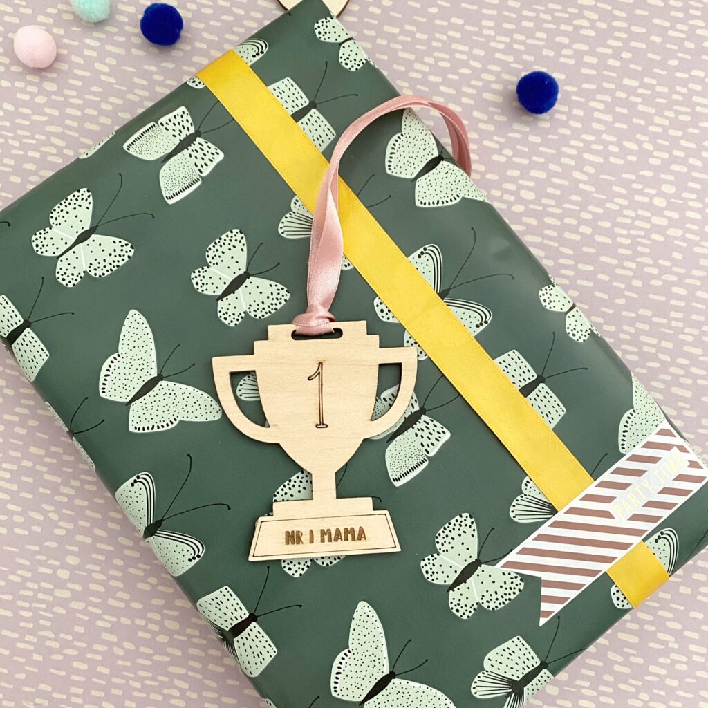 Moederdag 2021; cadeautips voor moeders en oma's! 7 beker hout