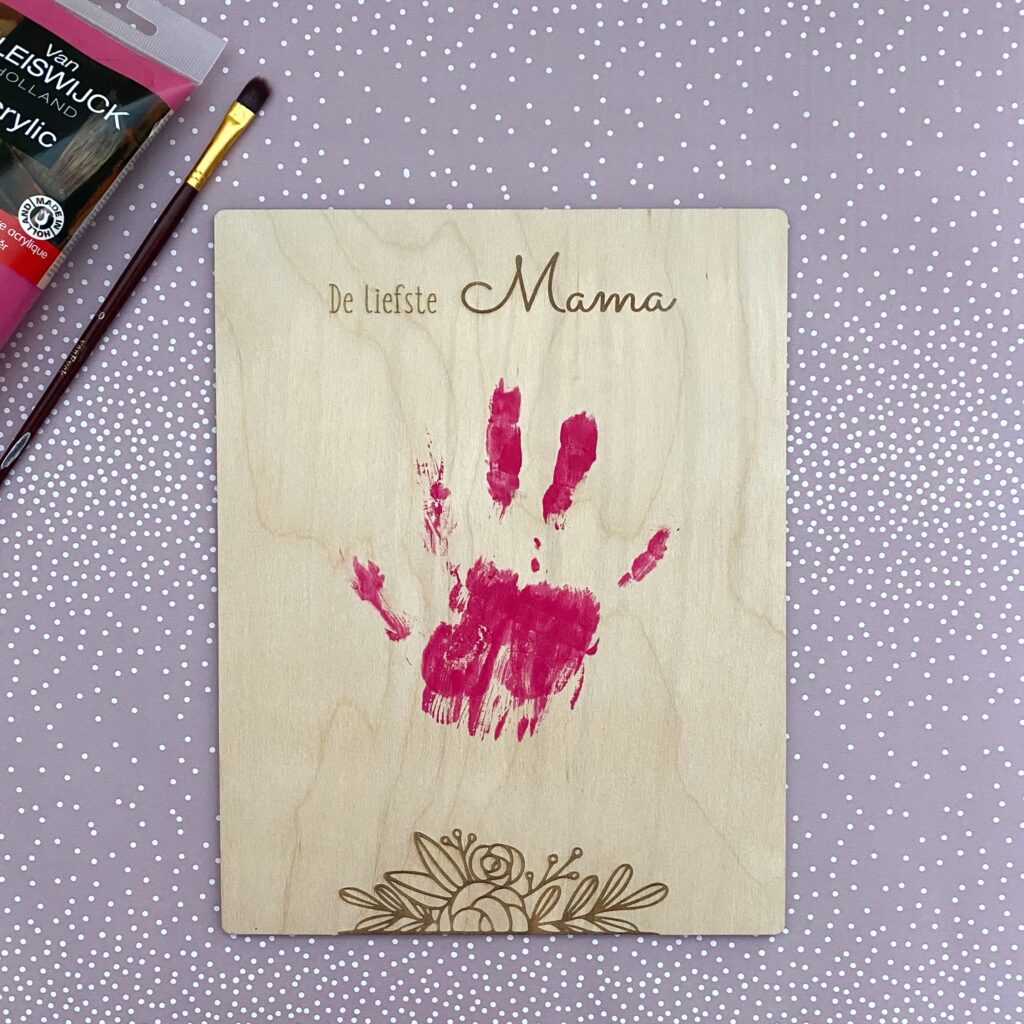 Moederdag 2021; cadeautips voor moeders en oma's! 4 handafdruk bord